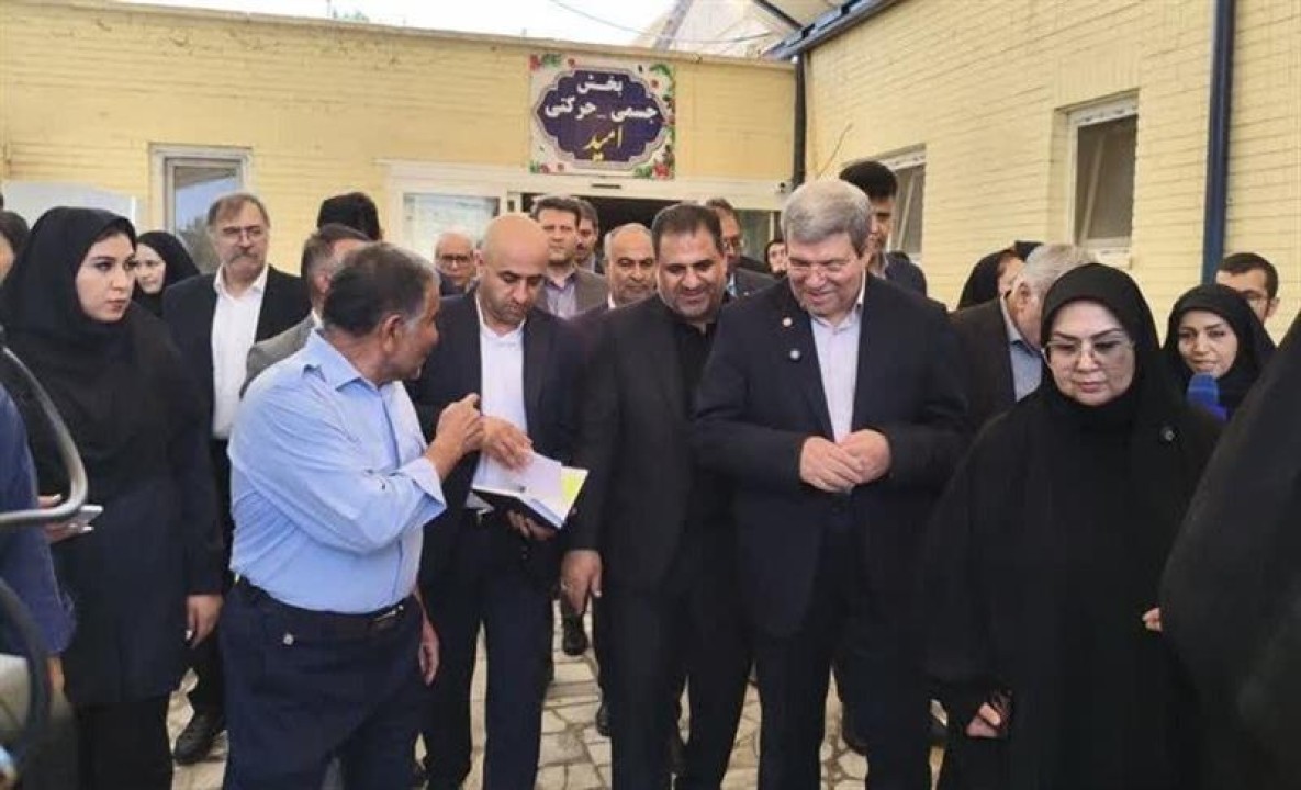 بازدید رییس سازمان بهزیستی كشور از خیریه شهید مدنی زرین‌شهر با همراهی مدیرعامل ذوب‌آهن اصفهان